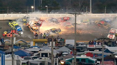 nascar crashes 2019 daytona|NASCAR, Daytona 500 2019 results: Watch crash video, 18 car .